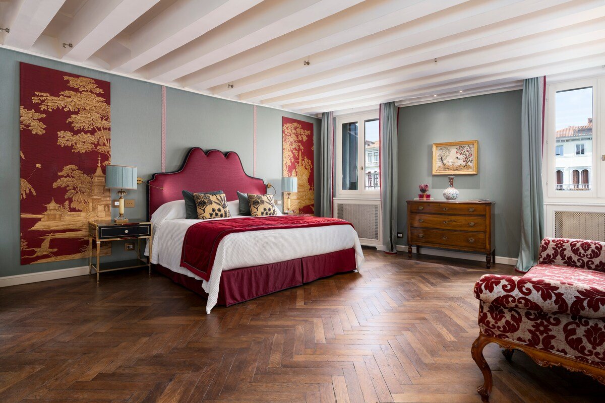 Palazzo Loredan Grand Canal gallery image 4