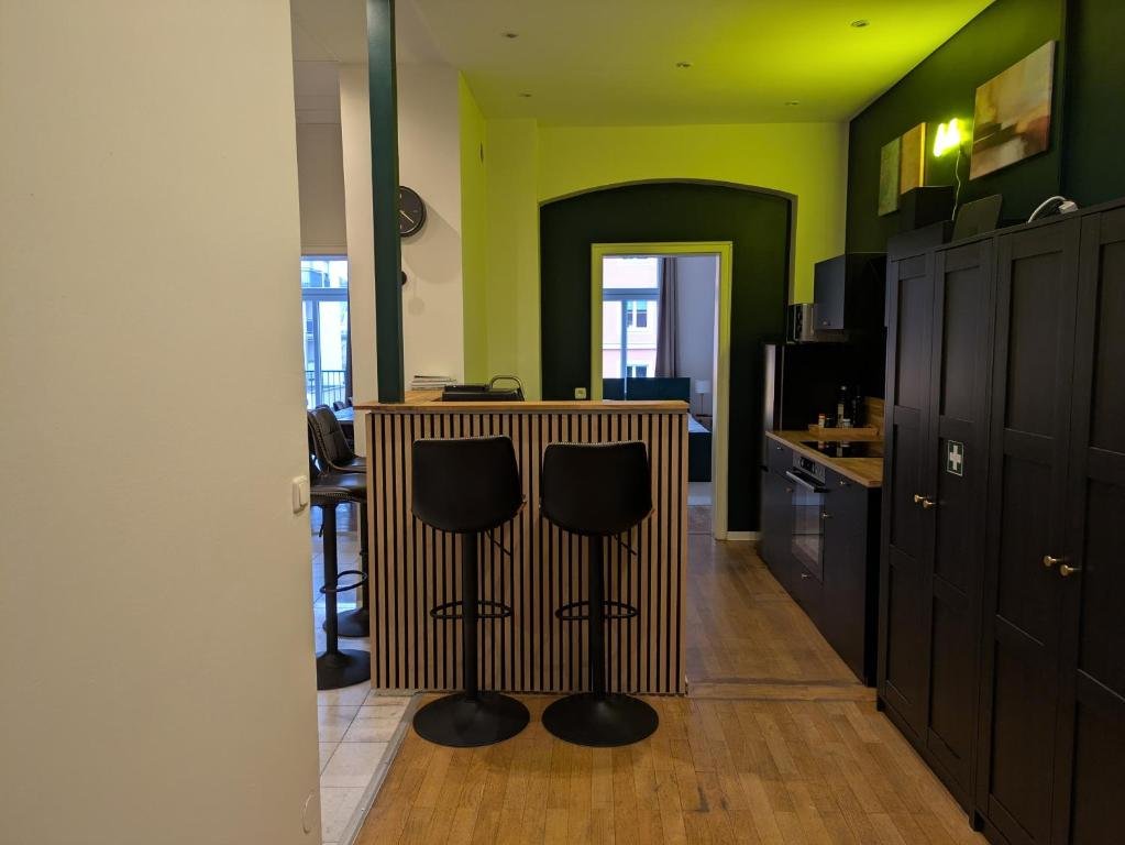 Munich Big Apartment in prime location 1-10 pax gallery image 5