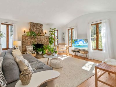 Beachwood Bungalow near Hollywood Sign