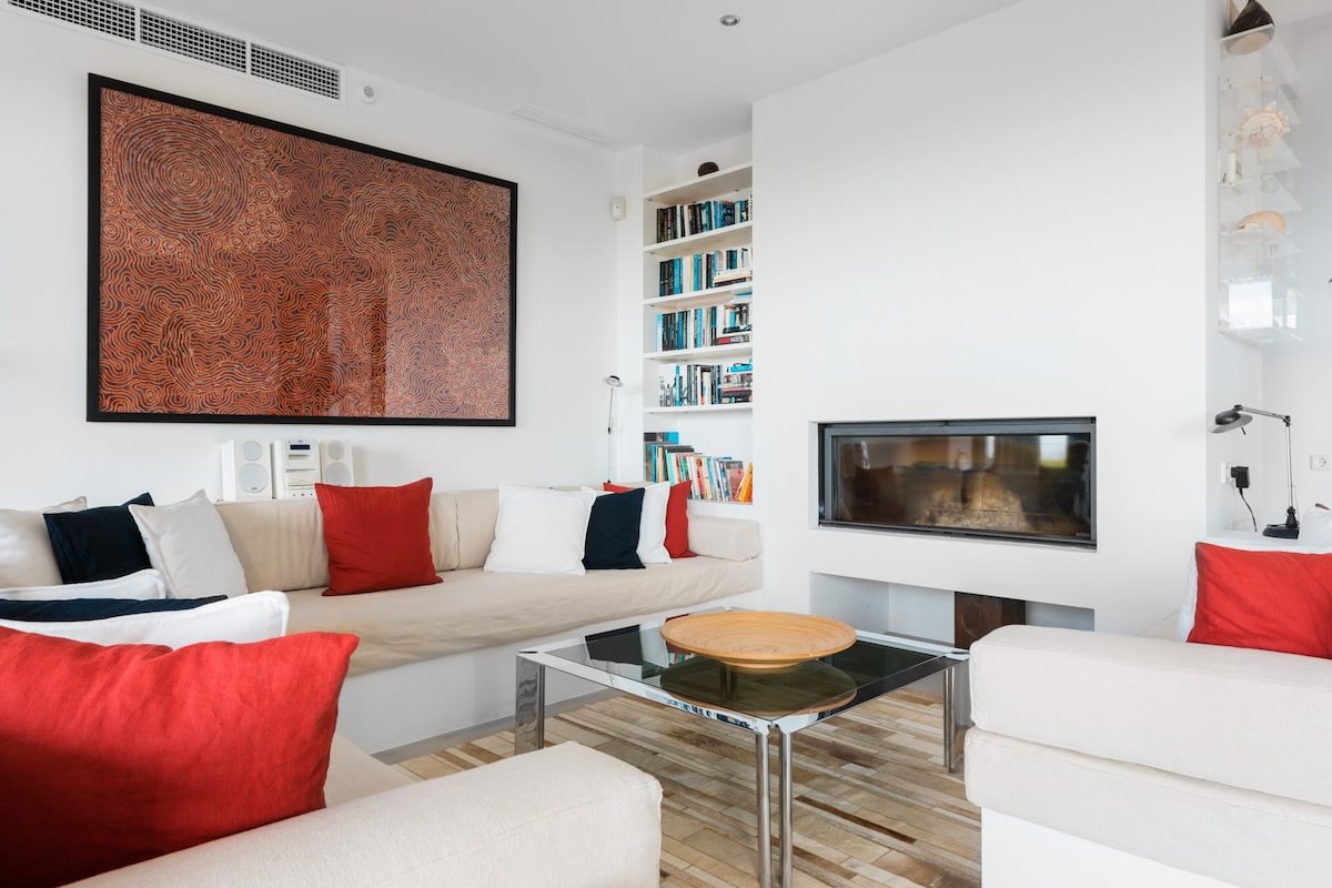 Luxury-Heated Infinity Pool-Retreat-Sunset gallery image 5