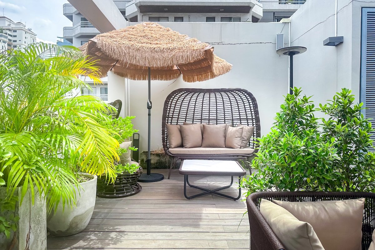 Lavish Pool Club Villa in Thonglor Core ｜600m BTS gallery image 4