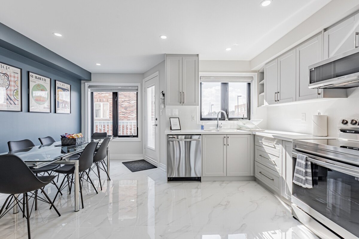 4 Bedroom Port Union Paradise w/ Parking gallery image 3