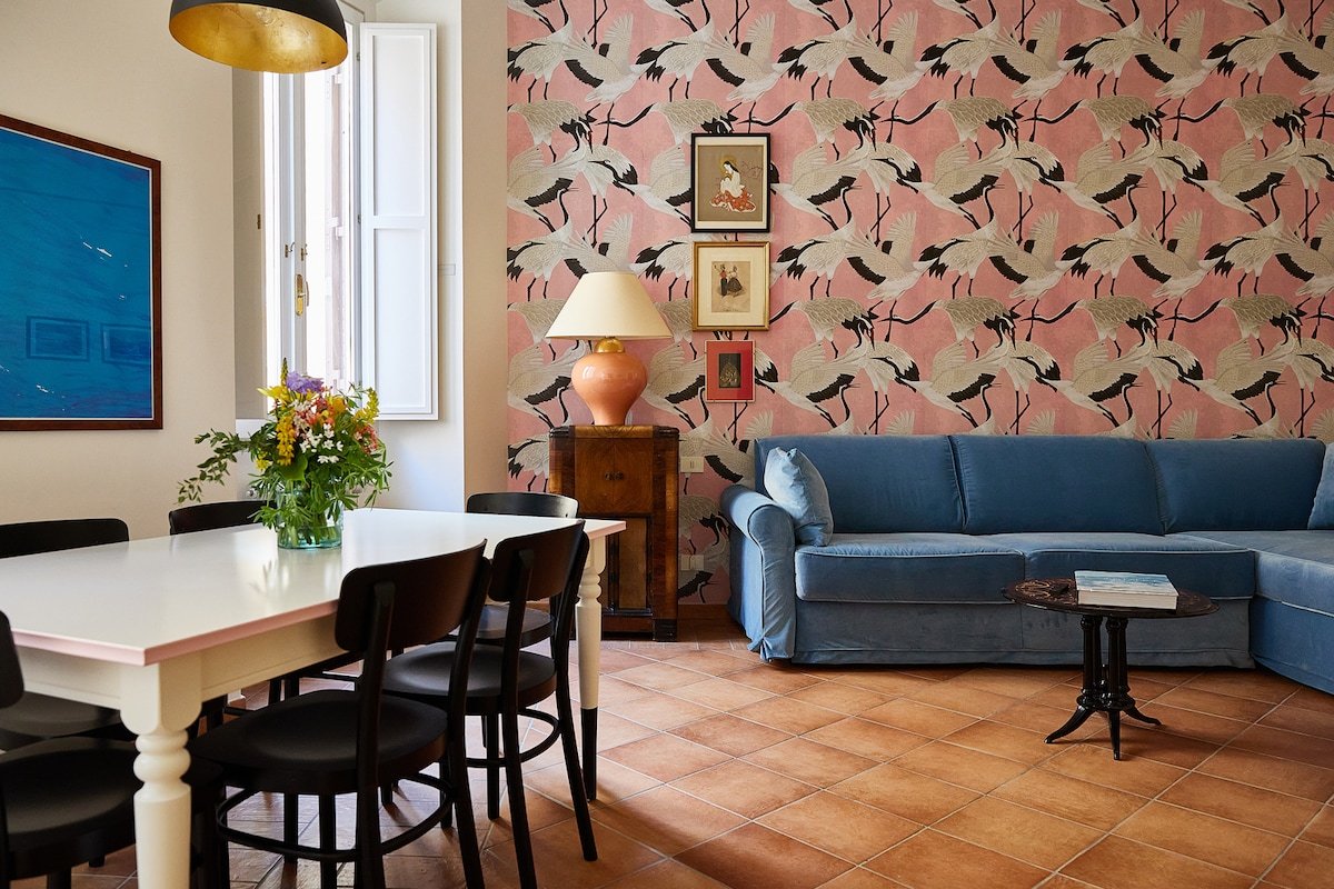 Elegant Home Near Navona Square Center of Rome gallery image 2