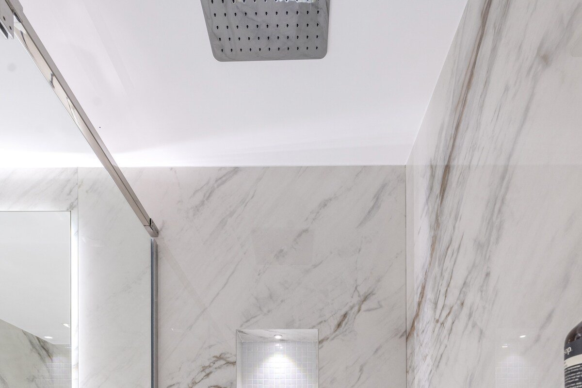 Cozy 1BR in Bahar near JBR Beach gallery image 2