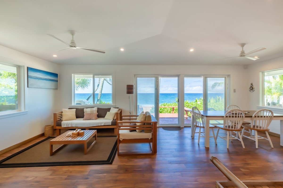 Absolute Beach front home @ Log Cabins Surf break gallery image 3