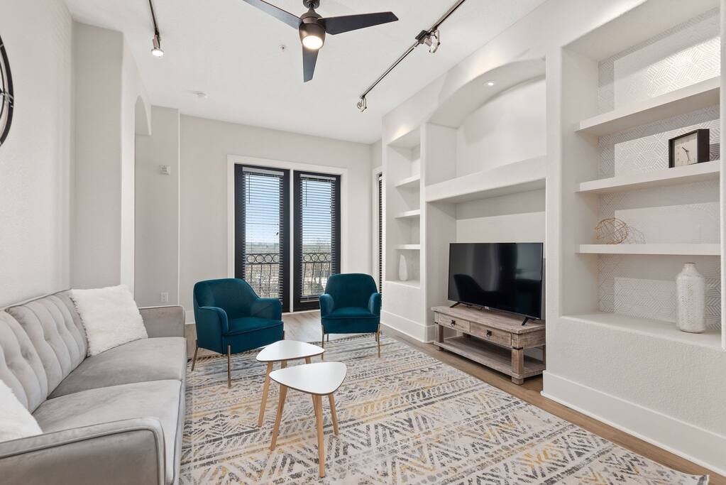 Gated, Quiet, Close to Vandy and 440, Pet Friendly gallery image 5