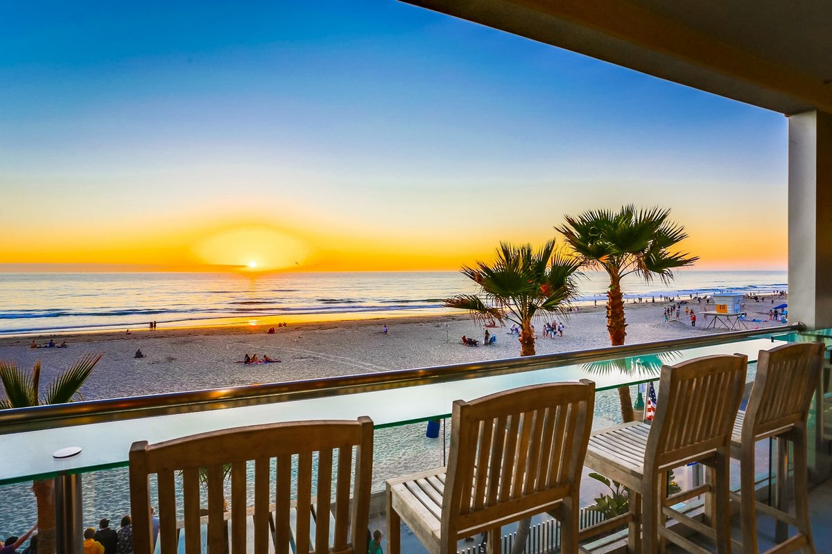 South Beach 5 | Oceanfront 3BR in Mission Beach