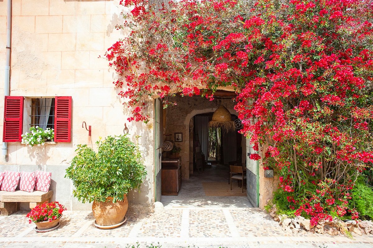 Beautifully restored house for holiday in Mallorca gallery image 2
