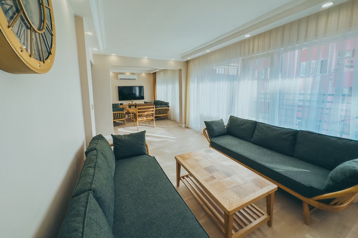 Merkezi konumda, Geniş, 2 Balkonlu ve Asansörlü gallery image 3