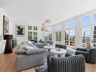 The Hilldale – Luxury Villa