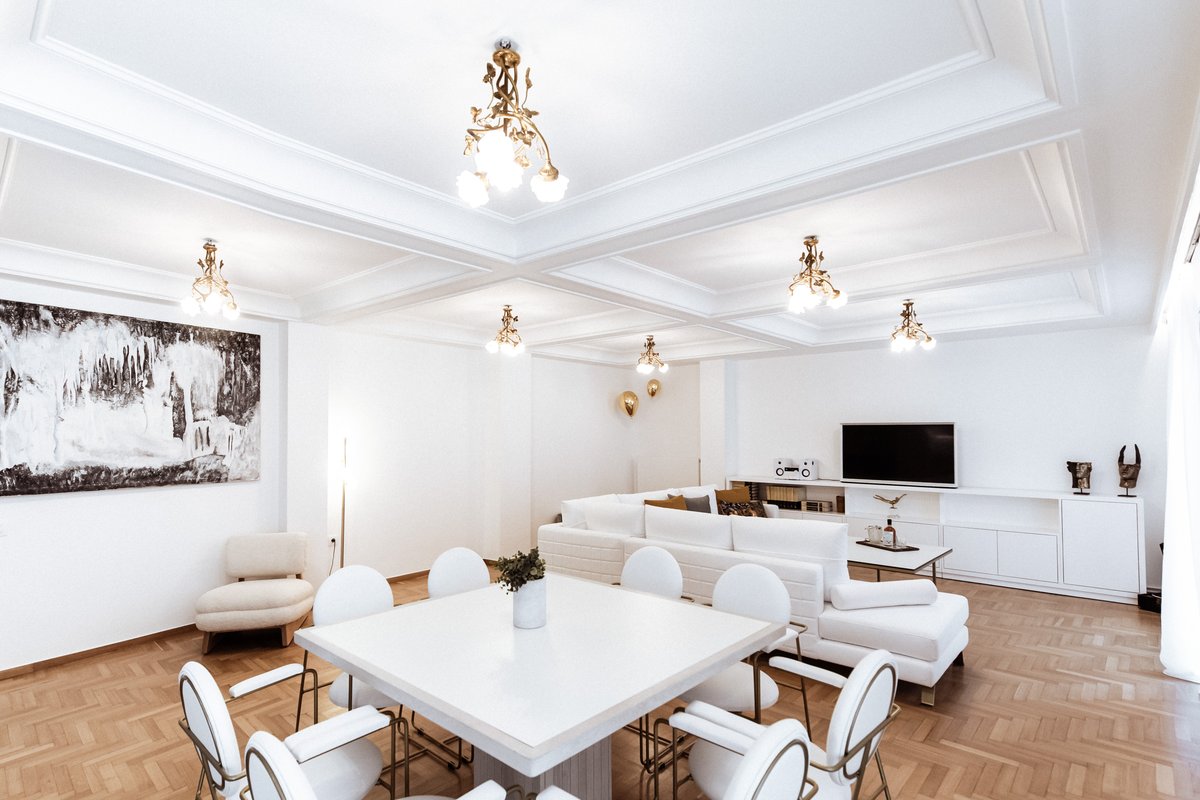 Luxury 3BD Apartment in the Heart of the City