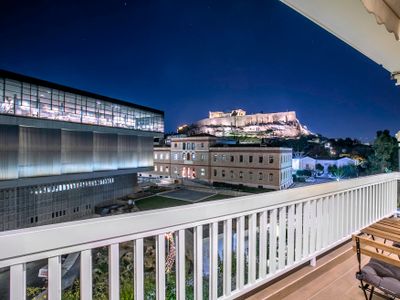 Modern flat in the grounds of Acropolis monuments