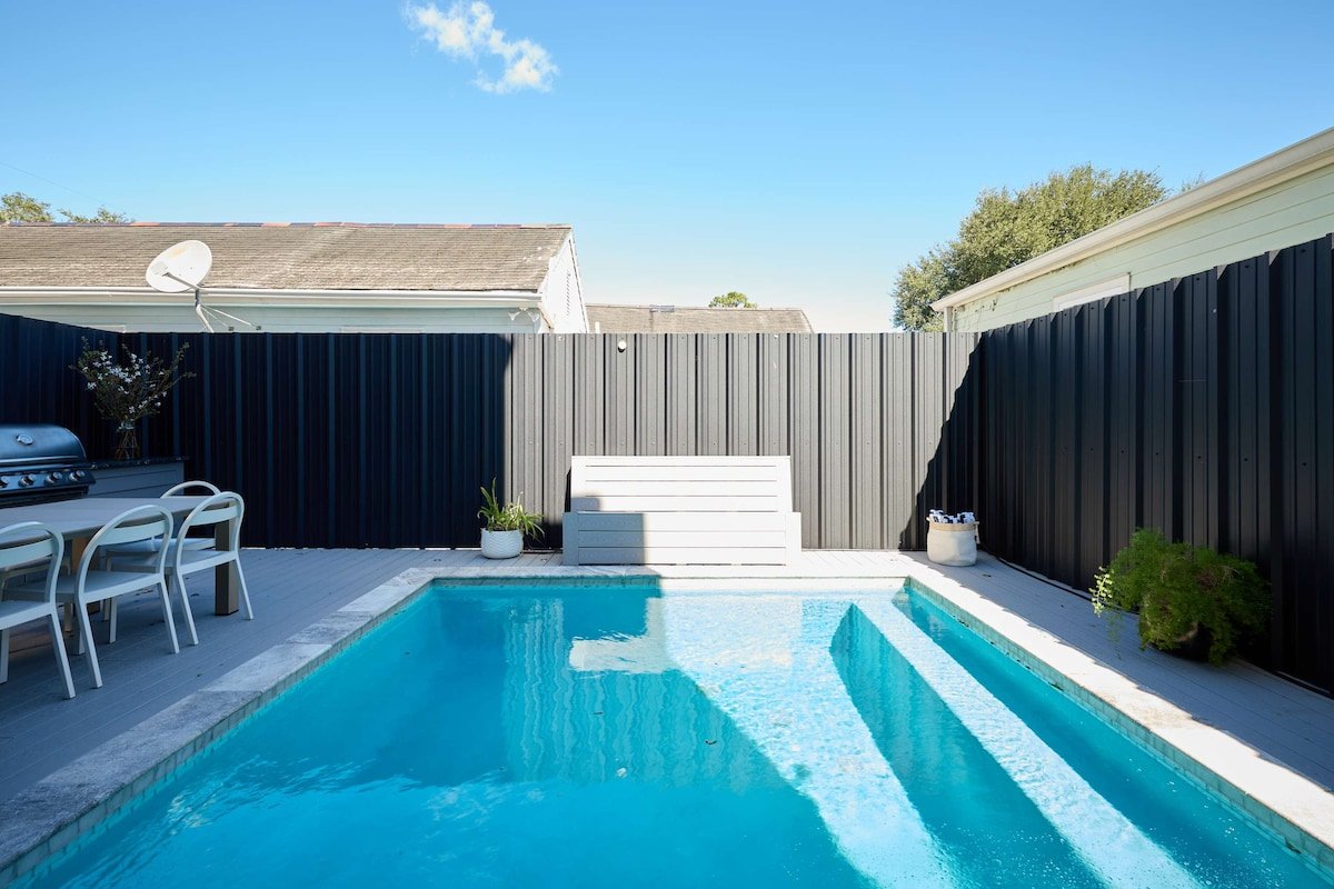 Chic, Marigny Home | Heated Pool gallery image 2