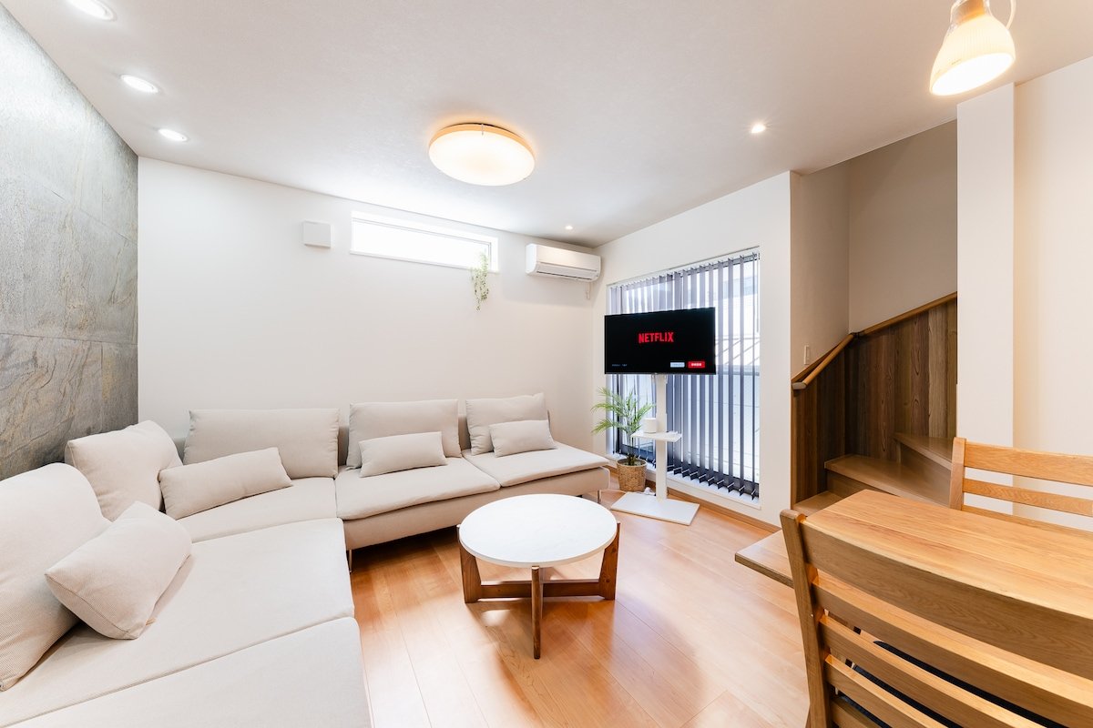 新宿区【大久保徒歩9分】新宿区の戸建/貸切/新宿＆渋谷へ近い/歌舞伎町へ歩いて行こう gallery image 3