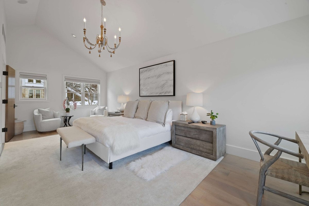 Chic Park City Retreat with Hot Tub Near Town Lift gallery image 5