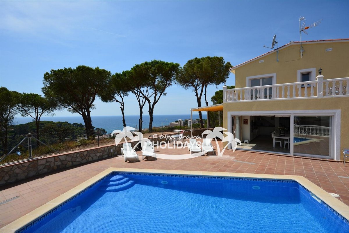 Costa Brava Holidays Villa Yuca, Sea views, Pool