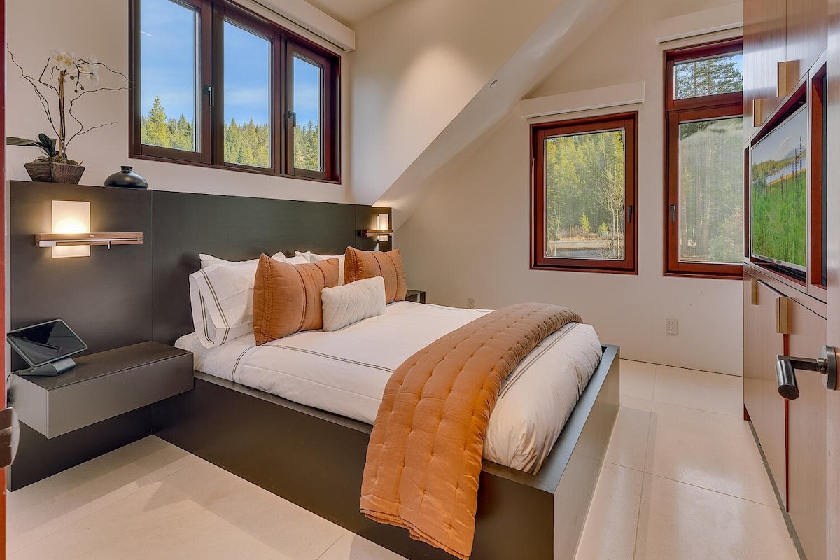 Luxury River Retreat – TLUXP gallery image 4