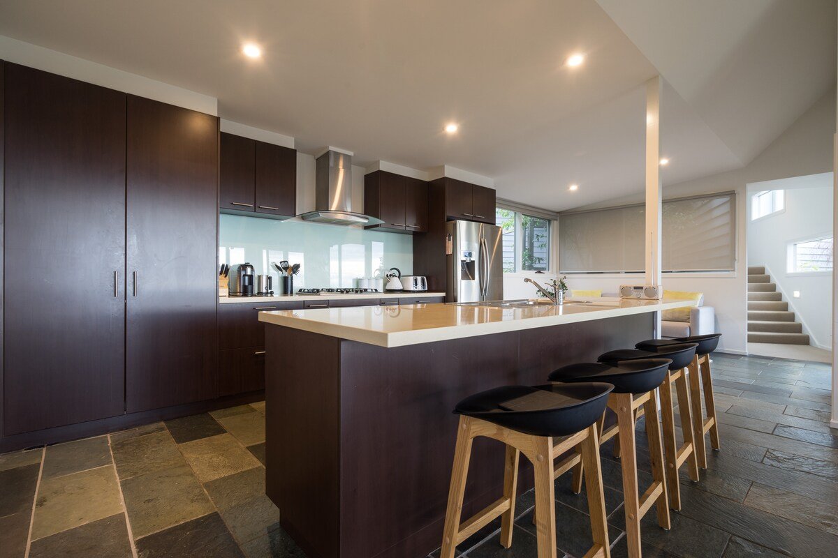 Luxury Country and Beach Retreat gallery image 5