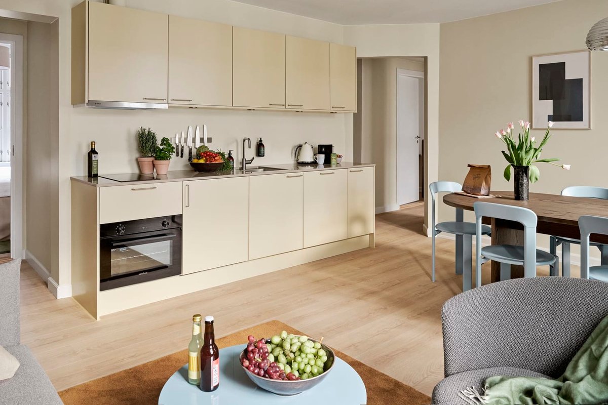 Three Bedrooms, Two Bathrooms Hotel Apartment