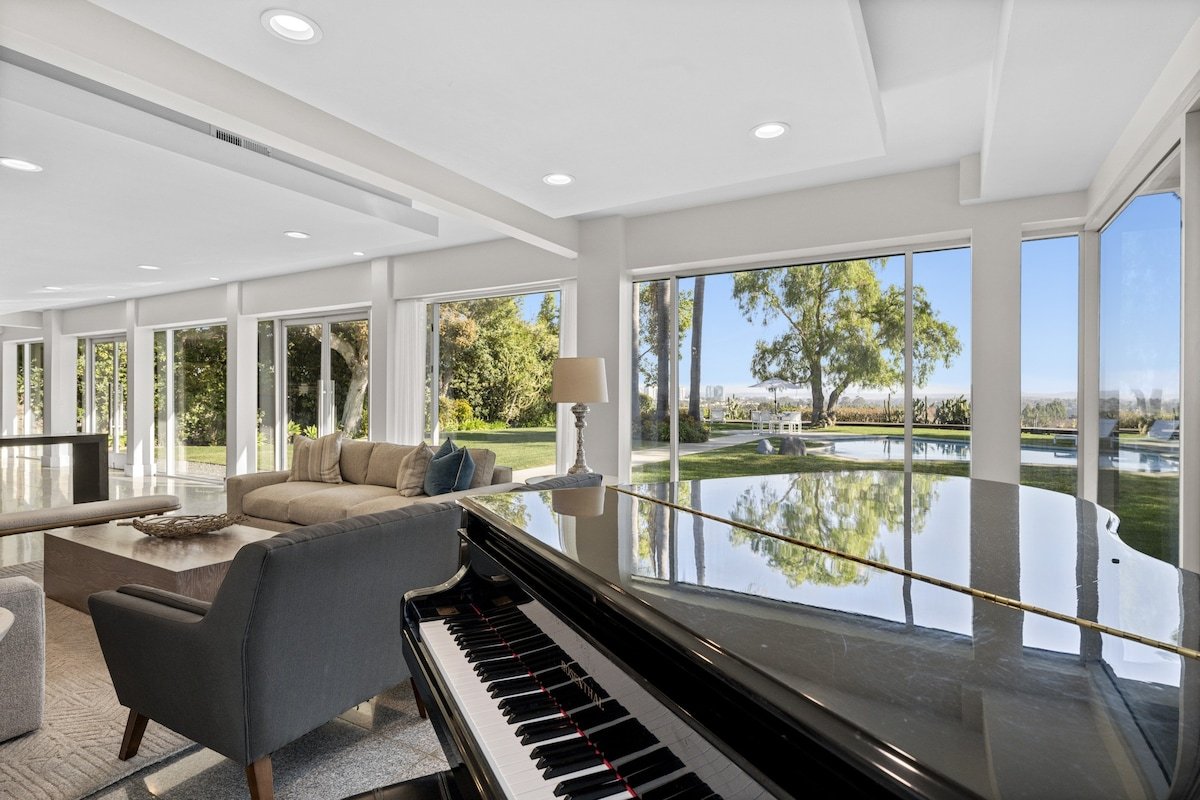 Endless Vistas | 7BR Luxury Escape w/ Pool & Spa gallery image 5