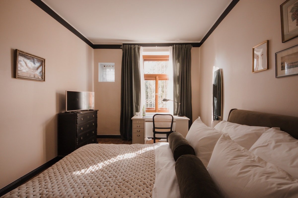 A beautiful Viennese Villa – spacious & cosy gallery image 5