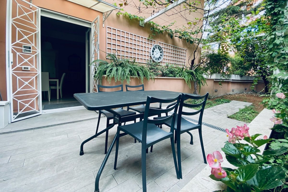 [Vatican]-Luxury Flat with Garden +Private Parking gallery image 2
