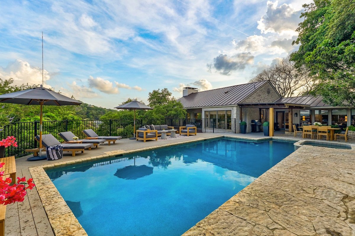 Hilltop Overlook gallery image 2