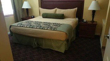 The View Over Vegas, Suite 2BR gallery image 3