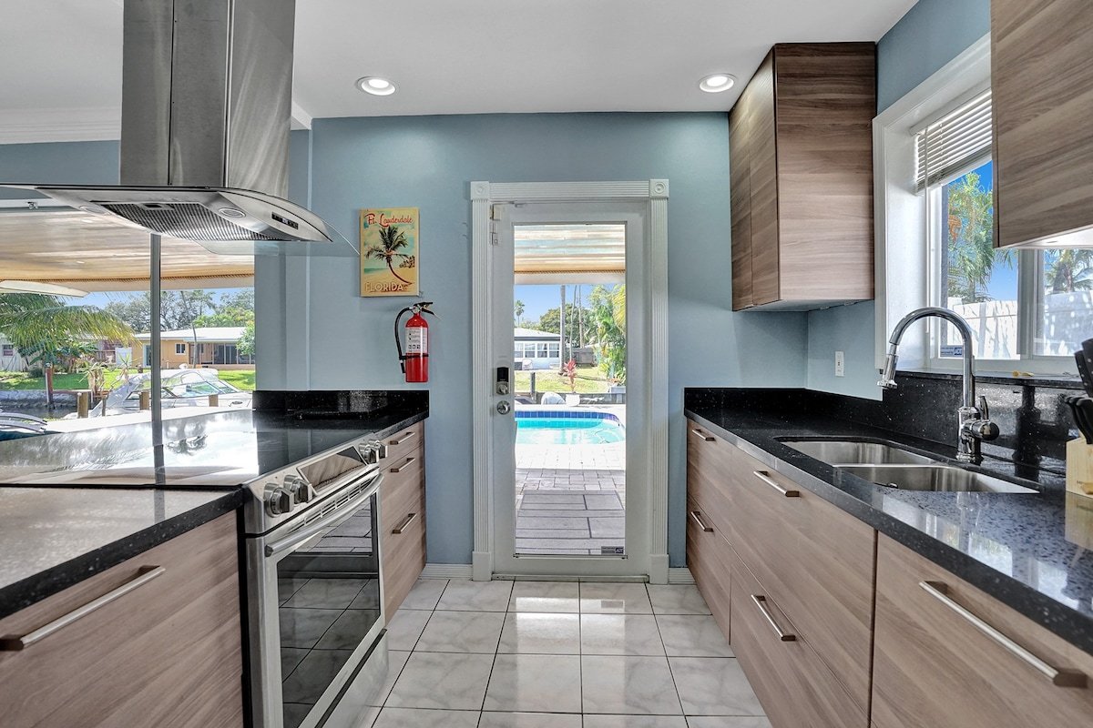 Coastal Cove Retreat gallery image 3