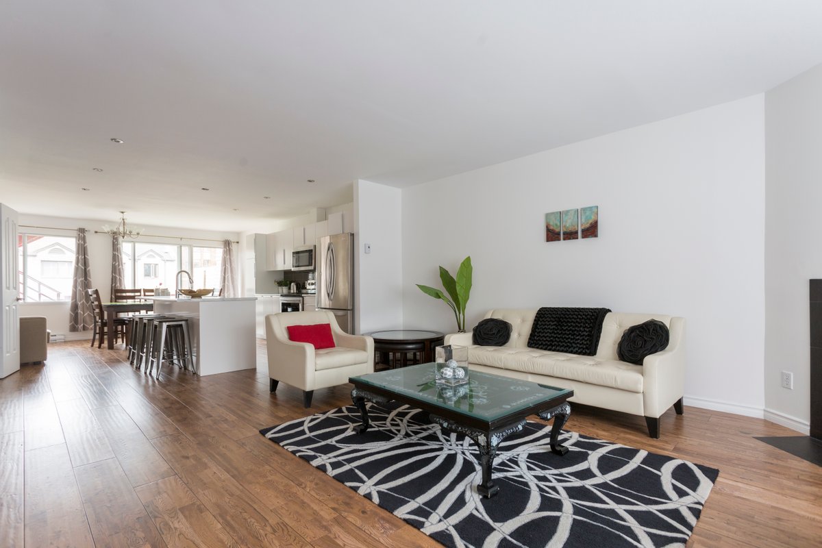 Downtown Bell Center free parking