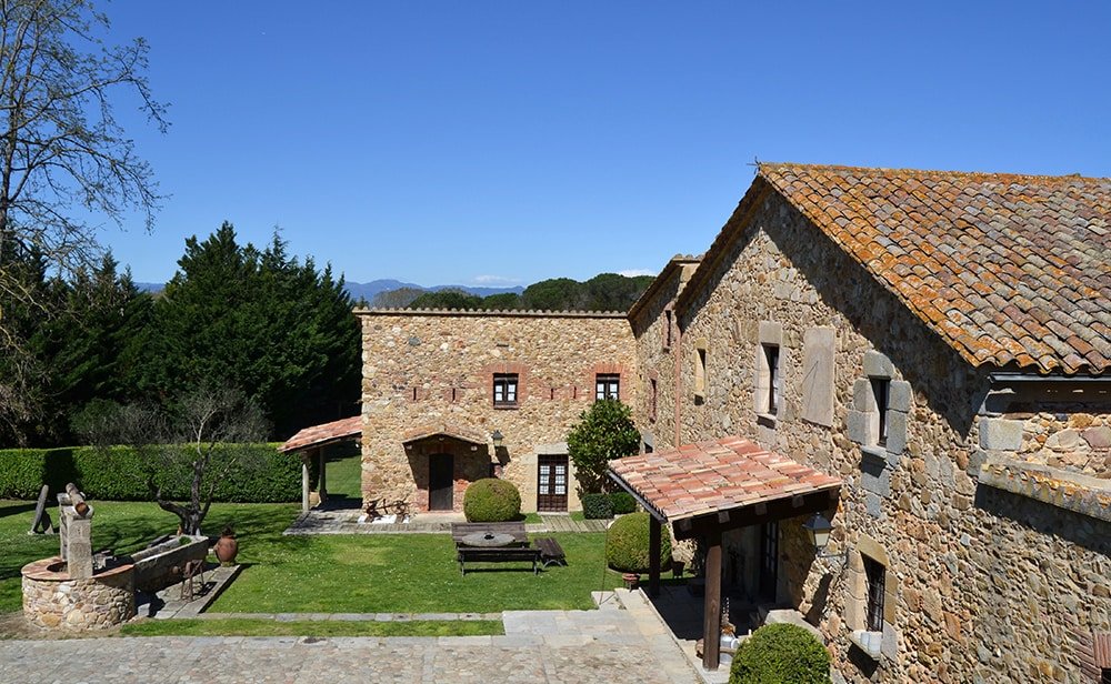 luxury and nature in a country house from s. XVI gallery image 3