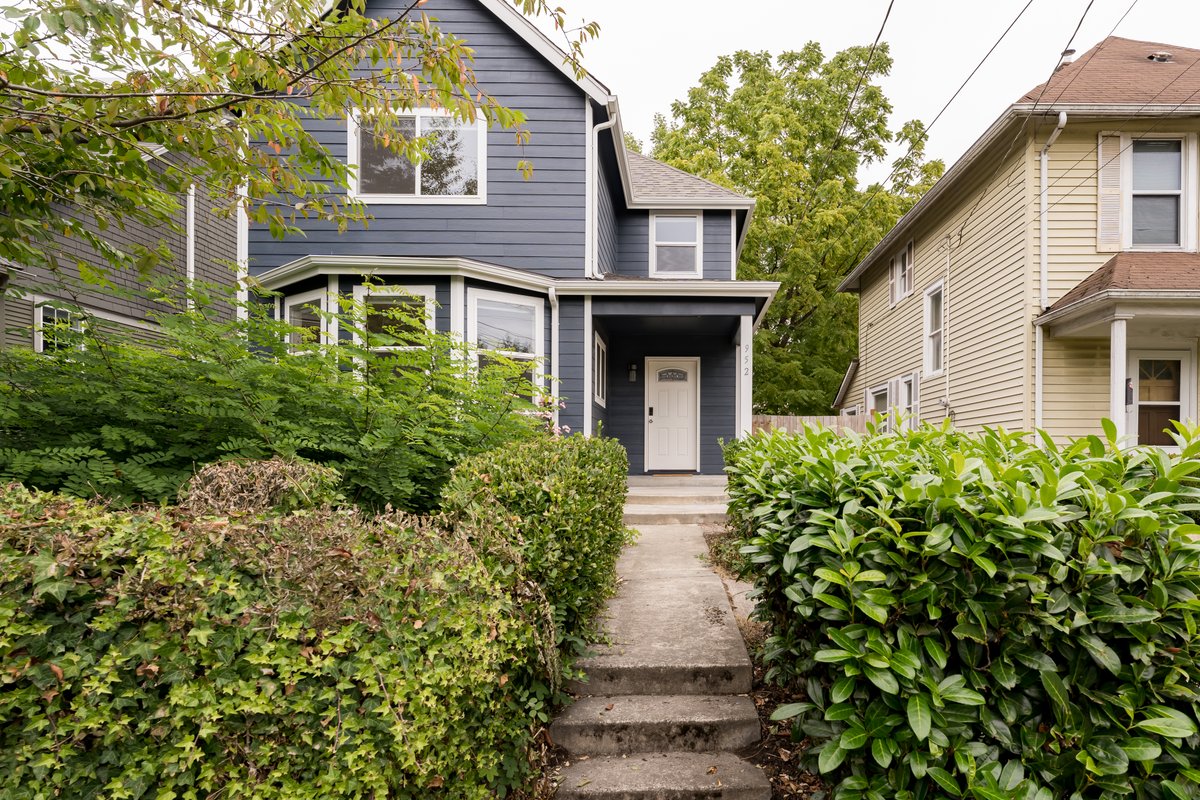 Spacious Seattle Stay | 5BR Home w/ Outdoor Space