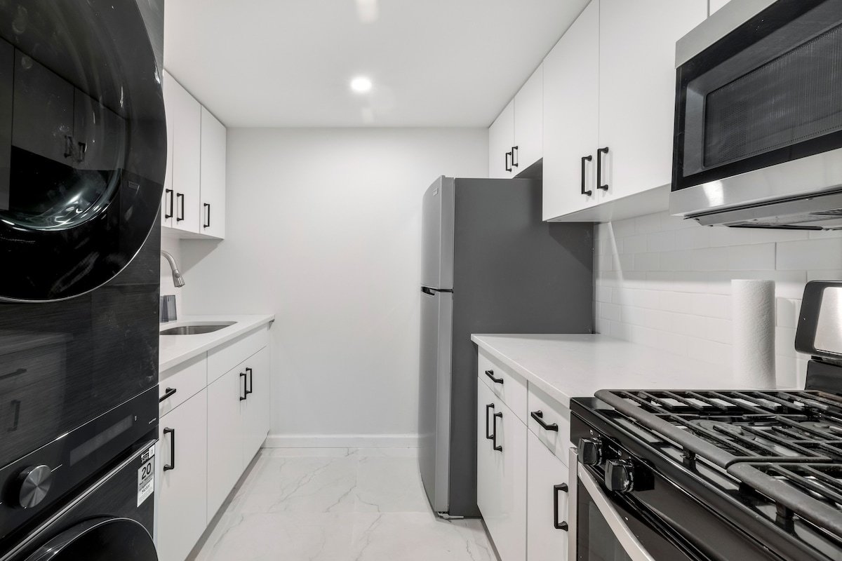 Lovely Manhattan apartment gallery image 5