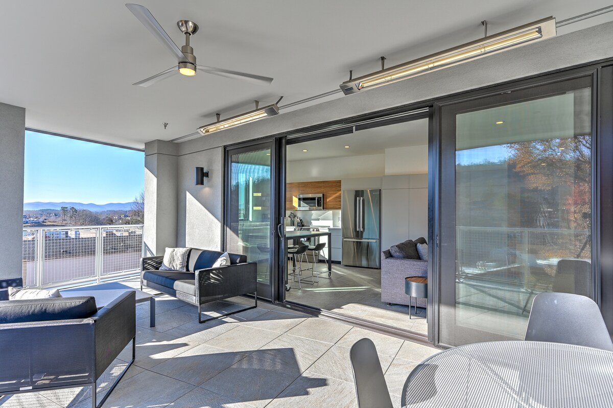 Luxury Pet Friendly Condo, Heated Balcony gallery image 2