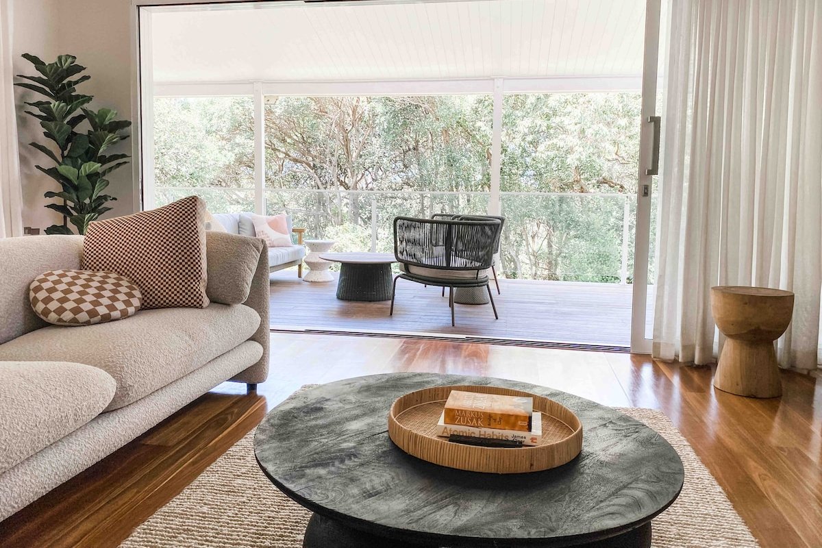 Peregian House – beach front property gallery image 3