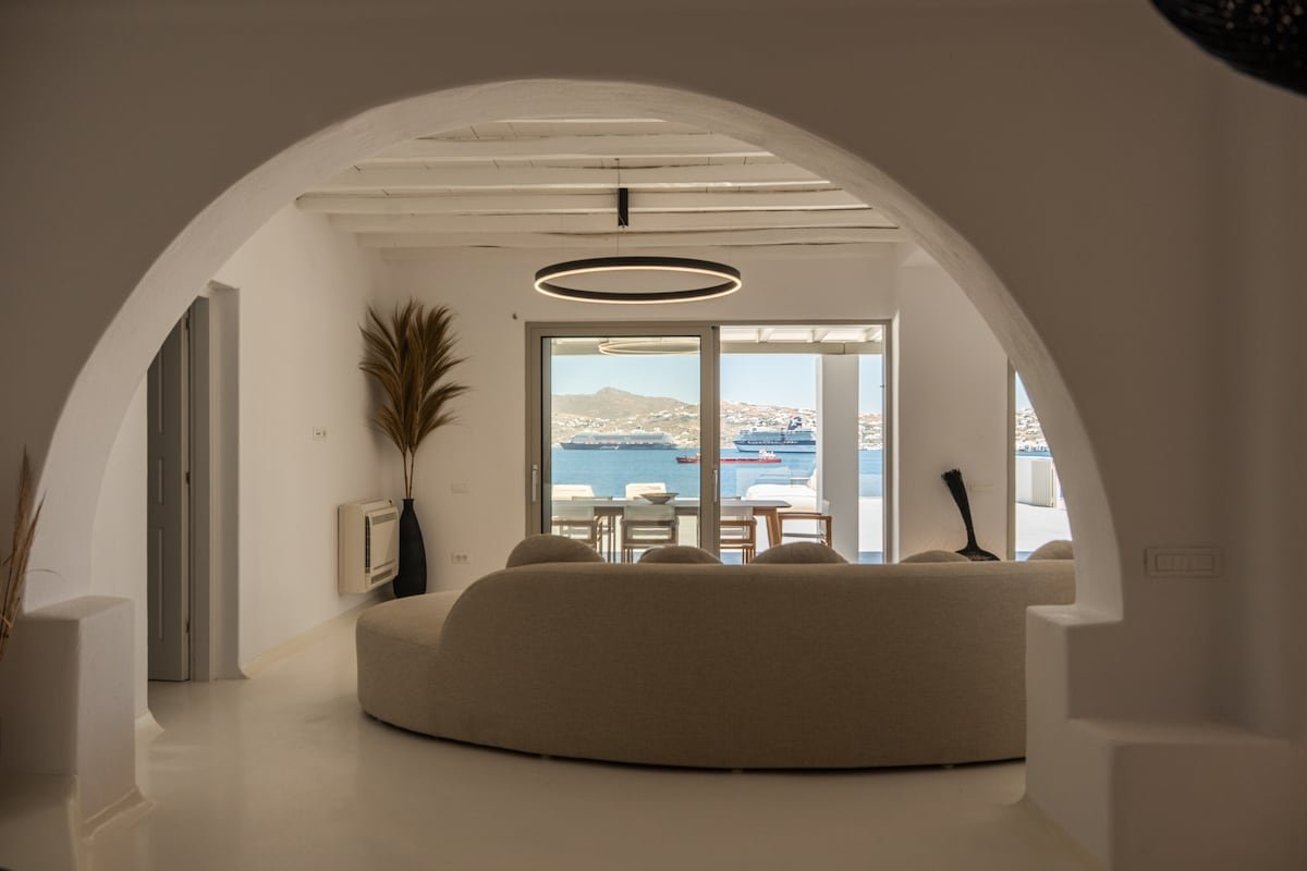 Villa Mayfair by Mykonos Mood gallery image 4