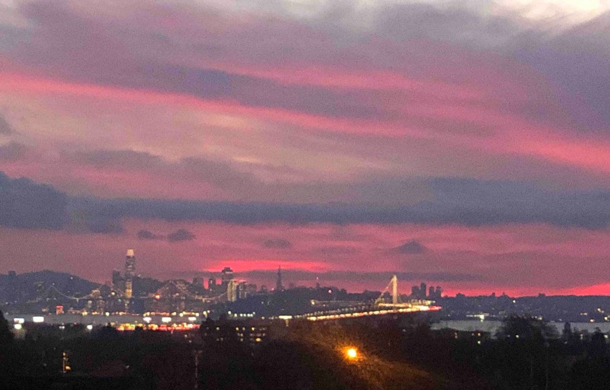 Modern 3 level home-Gourmet Kitchen 3 BD Rockridge gallery image 5