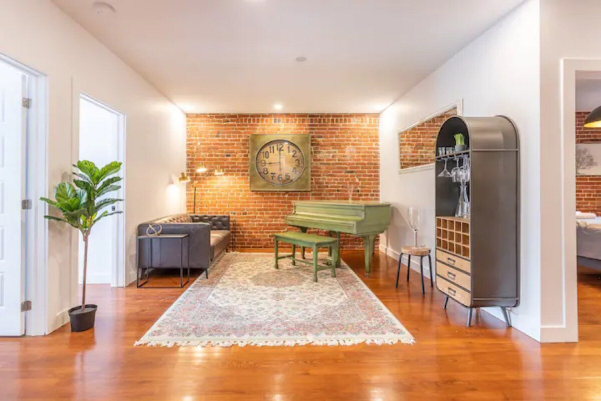 The Ultimate Plateau Retreat – 10BR Sleeps 24 gallery image 4