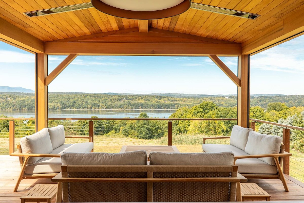 Heated Pool! Sauna! Gym! Stunning Retreat + Views!