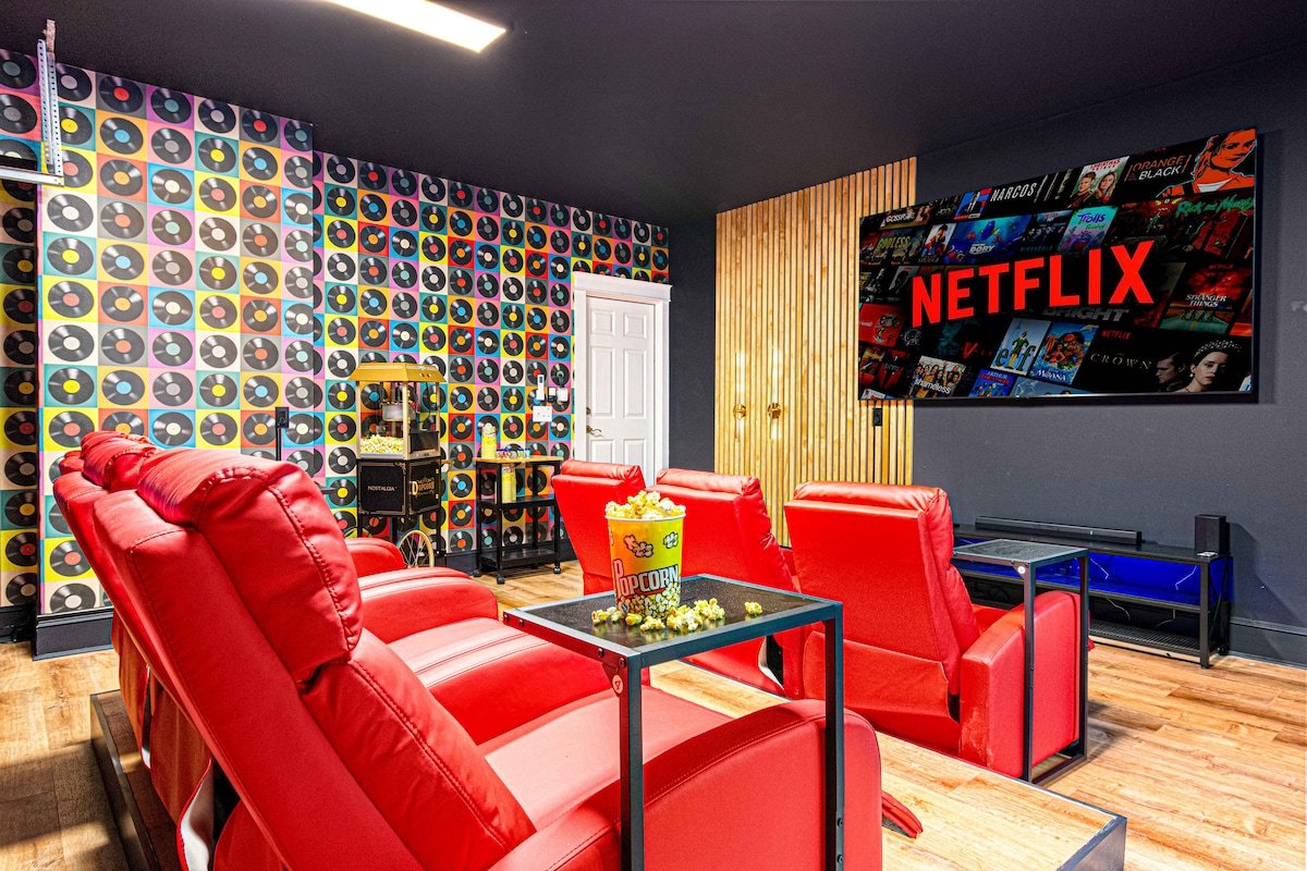 Sleeps 20! | Asheville Oasis | Theater | Sauna gallery image 2