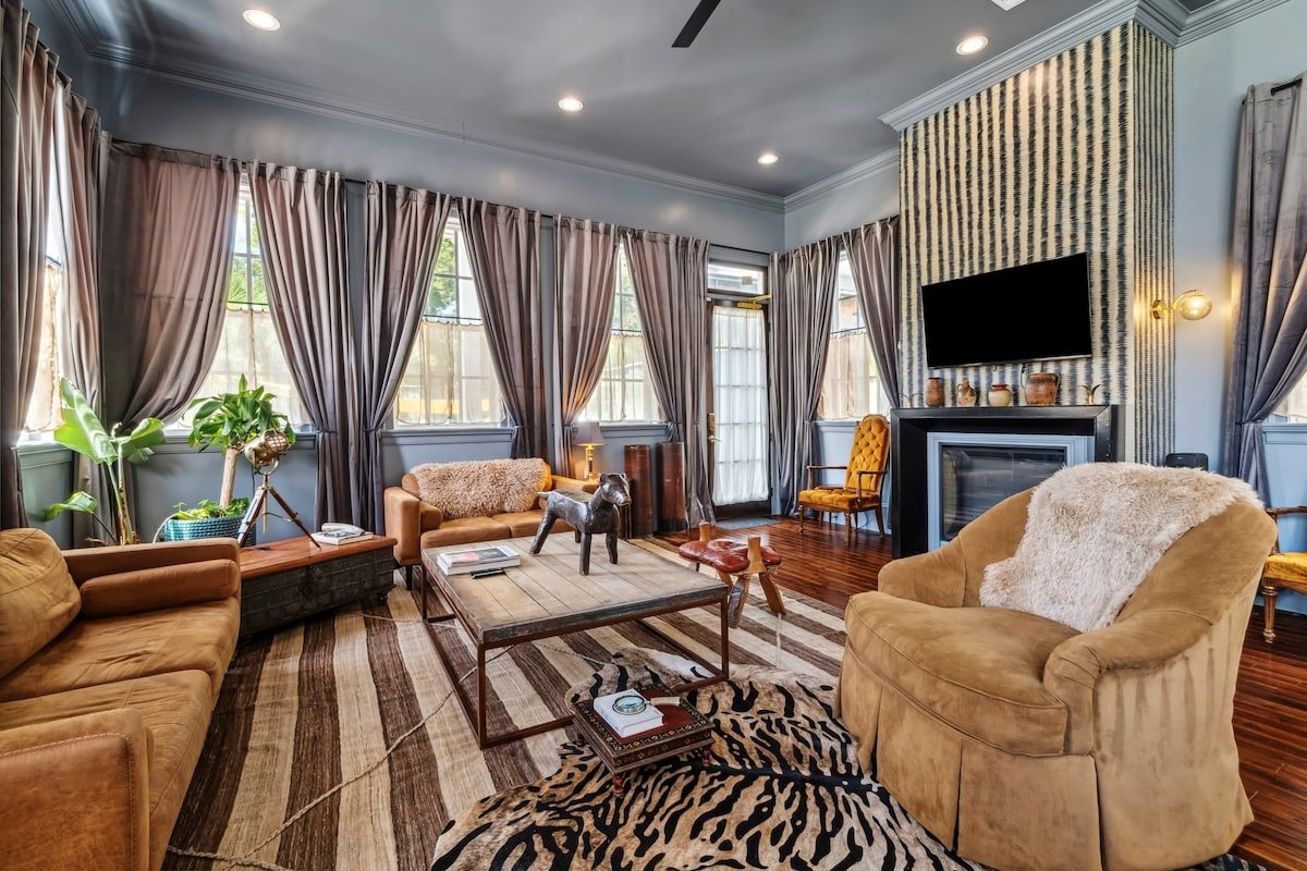 Elegant Tribal House w heated Pool/Hot Tub gallery image 4