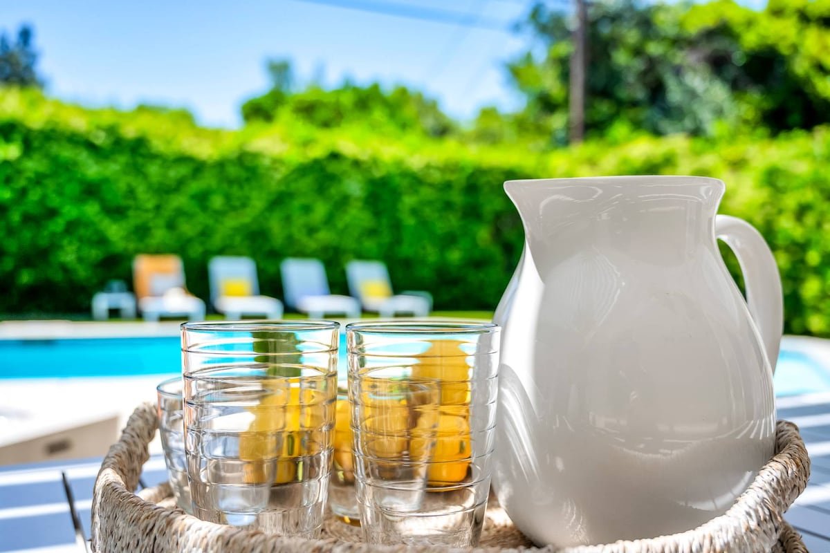 Escape the Cold to LA 20% Off til 12/31 gallery image 2