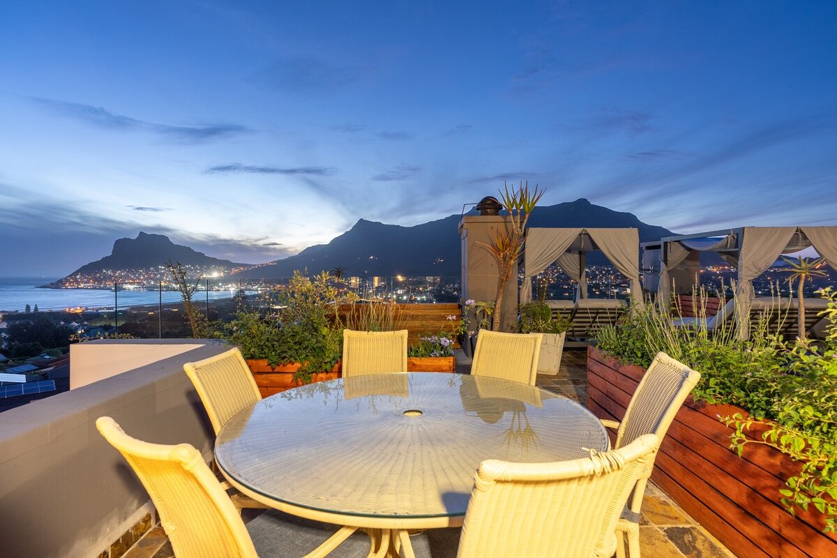 11 on Orange | Rooftop, Hot Tub & Ocean Views gallery image 4