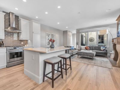 Luxury Retreat: One Block to Washington Park