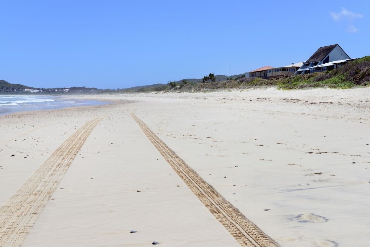 Pacific Dawn on the Beach Two gallery image 3