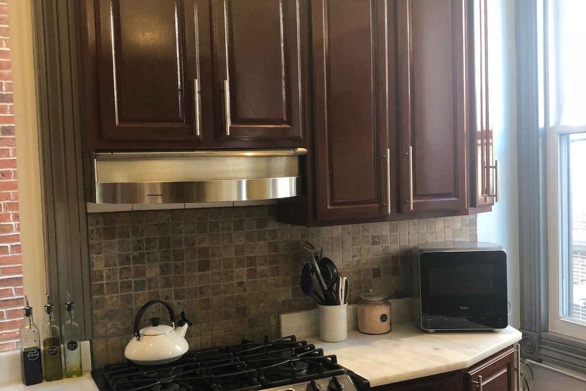 Historic Remodeled Home Logan Circle, 1700 sq ft gallery image 5