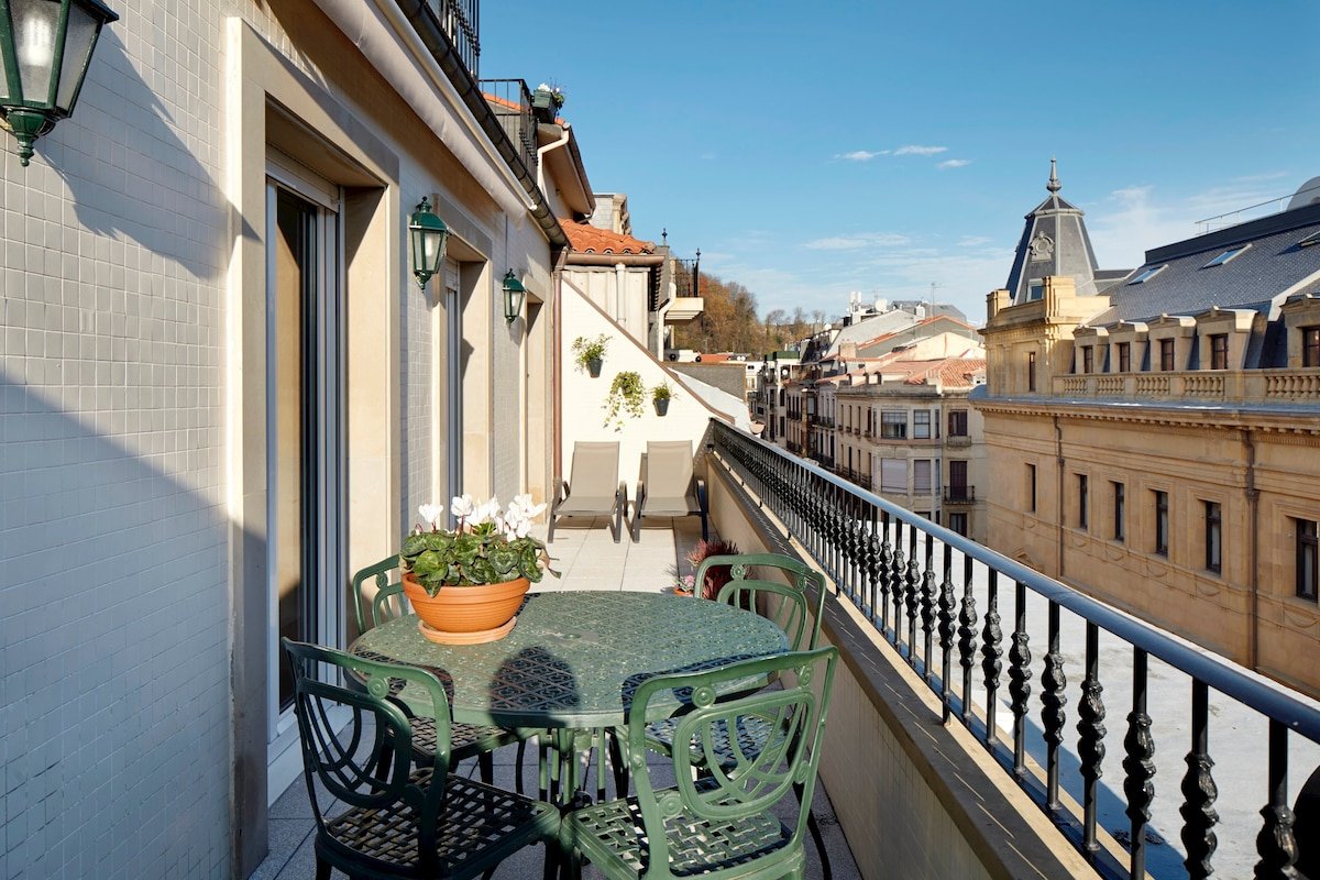 Garibay Terrace by FeelFree Rentals gallery image 2