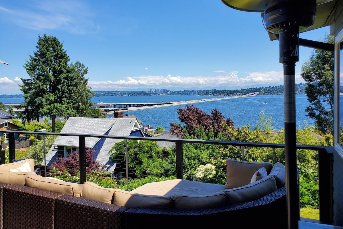 Seattle Retreat w/Panoramic Lake and Mt Views gallery image 2