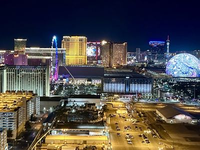 MGM Signature 2BR2BA PH Strip view No Resort Fee