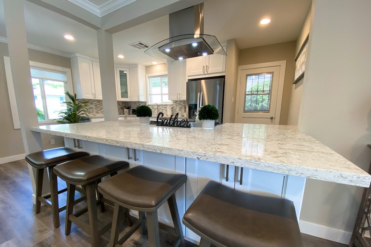 Burbank Hills VIEW Home! Completely Remodeled. gallery image 4